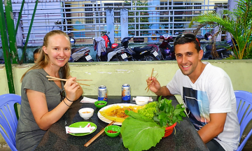 saigon after dark foodie tour