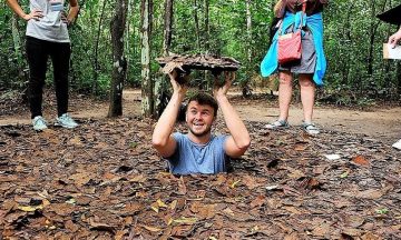 cu chi tunnel vespa tour